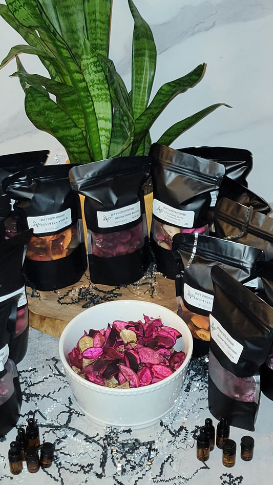 Potpourri made with Fragrant/Essential Oils Handmade/// 2 Different sizes  6.oz  7.oz   Buy 2 Bags of  Potpourri and get one 4oz free!!